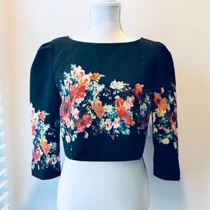 A Cute Gracia Flowered Corp Top